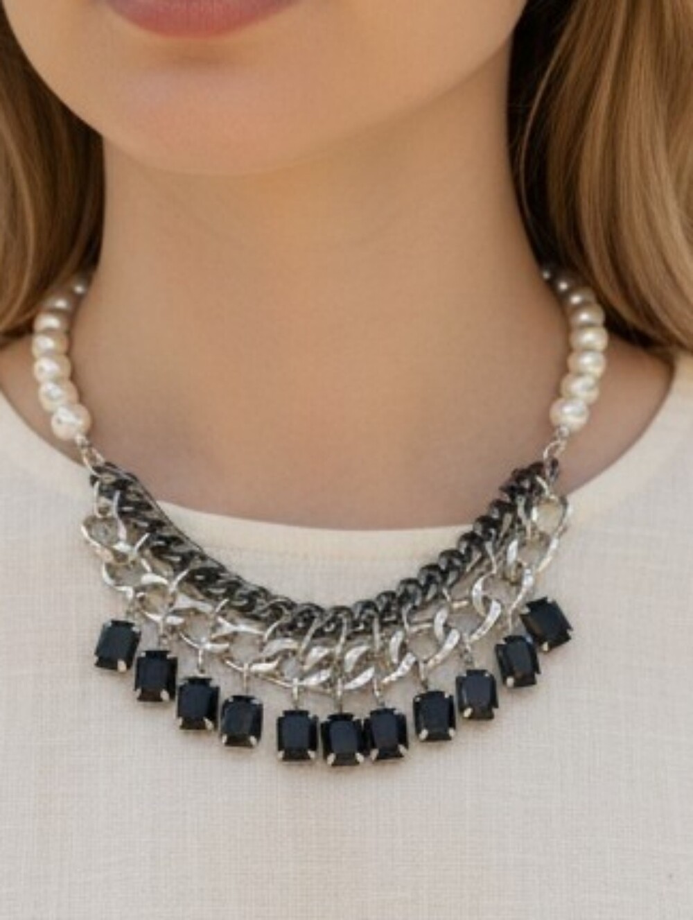Faux Pearl Black Crystal Mixed Material Necklace